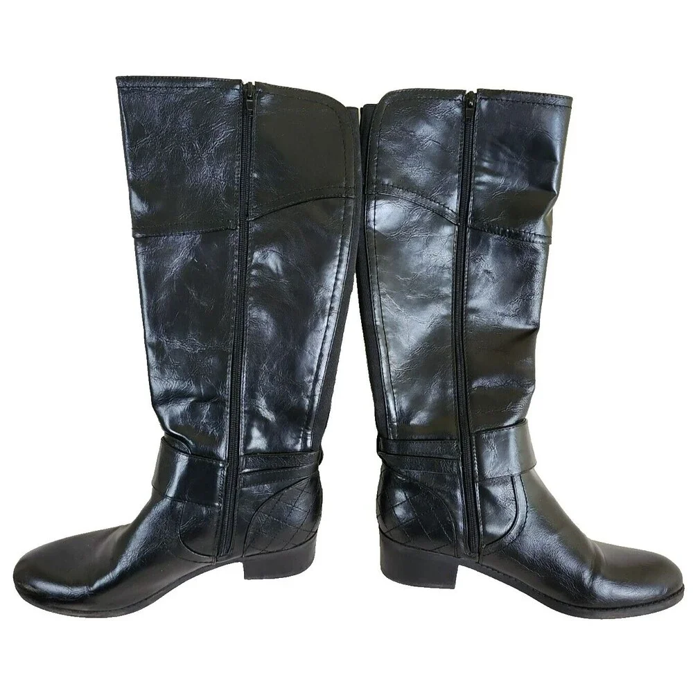 Pre-Owned Unisa Women's Faux Leather Black Calf Boots, Low Heel, Size 8.5